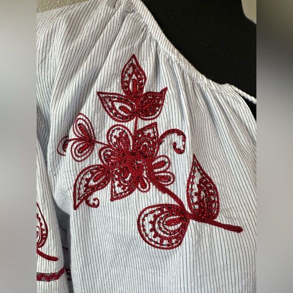 Velvet by Graham & Spencer Tagan top embroidered Size S - Picture 6 of 13